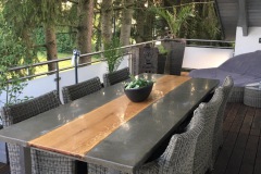 1-Betontisch